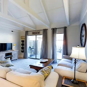 https://587-queens-grant-home.top-hotels-in-savannah.com